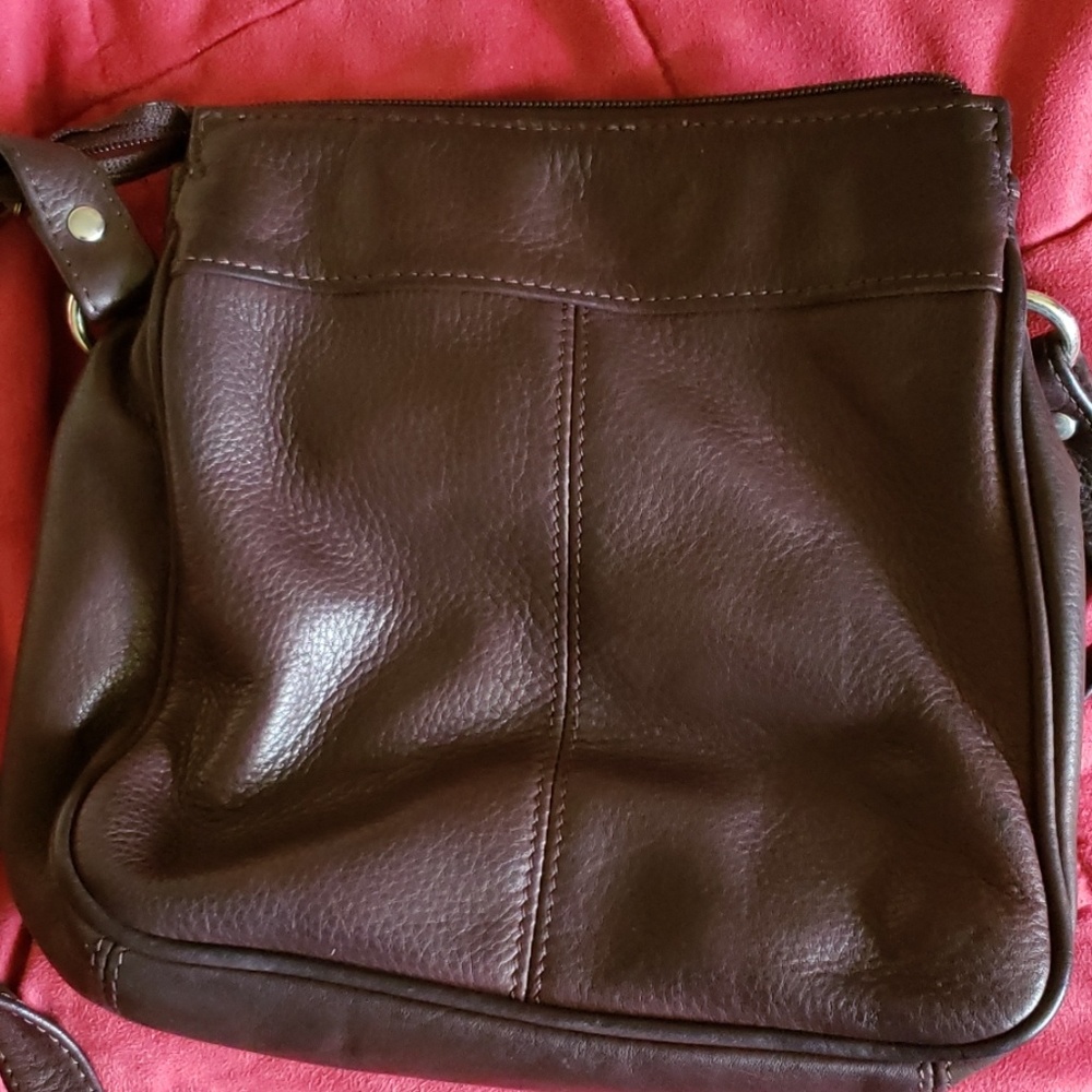 Wilsons leather vintage leather bag. - Picture 3 of 8